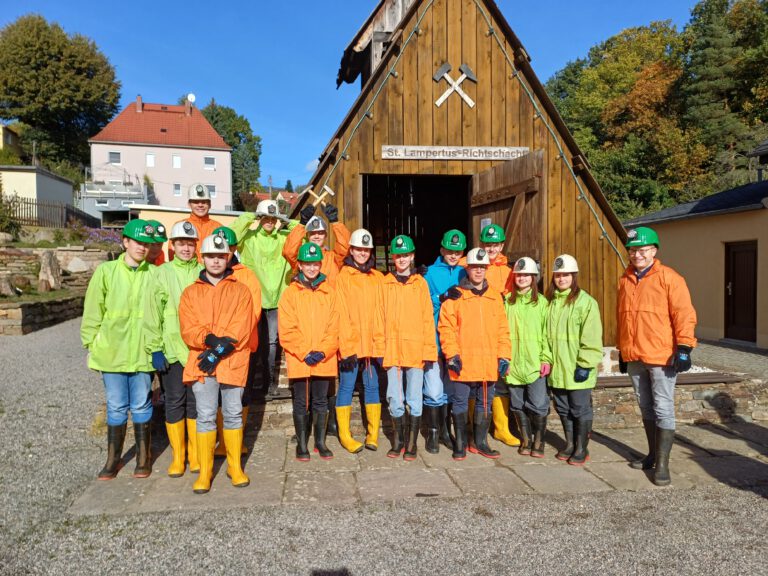 Zehntklässler wagen den Blick nach untertage