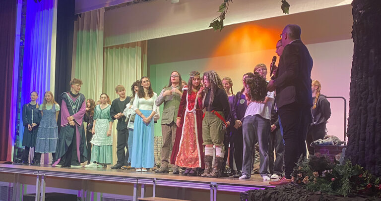 Theateraufführung begeistert…